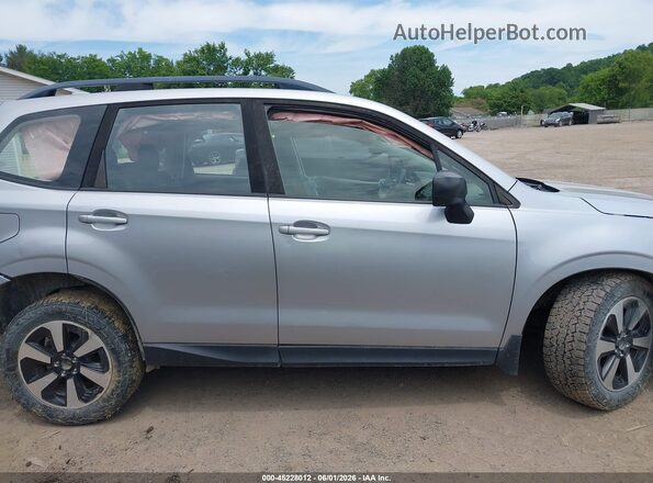 JF2SJABC8HH417576 2017 SUBARU FORESTER Silver Вид задньої частини салону