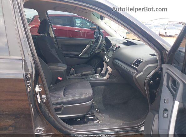 JF2SJABC9HH419224 2017 SUBARU FORESTER Черный Вид салона спереди