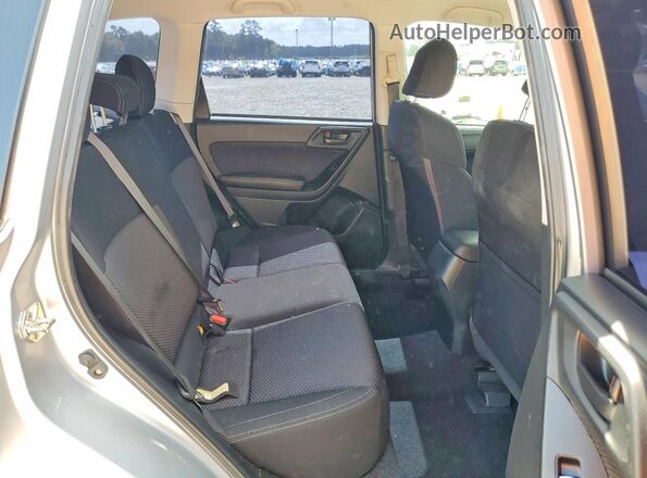 JF2SJABCXJH513344 2018 SUBARU FORESTER Silver Vista interior trasera