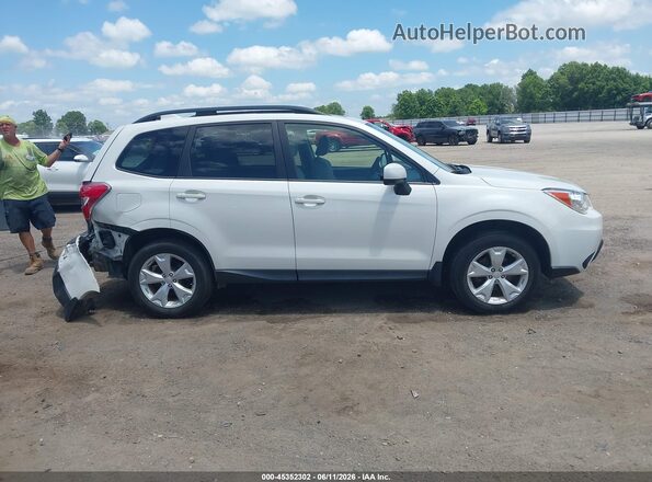 JF2SJADC5GH487905 2016 SUBARU FORESTER White უკანა სალონის ხედი