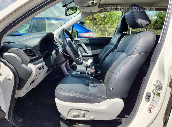 JF2SJADC7GH467283 2016 SUBARU FORESTER White Вид салону спереду