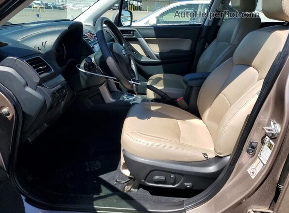 JF2SJADC7GH523335 2016 SUBARU FORESTER Золотой Вид салона спереди