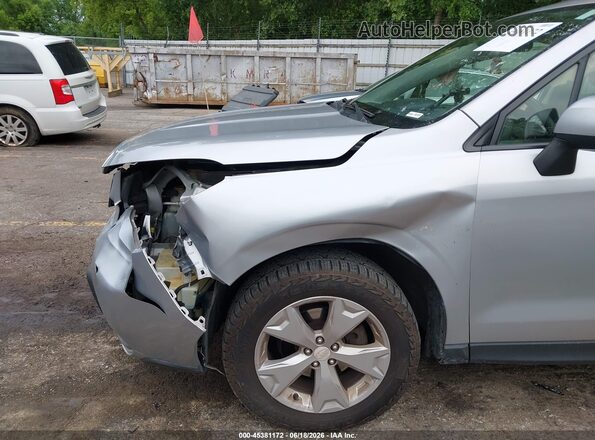 JF2SJADC8GH522615 2016 SUBARU FORESTER Серебряный Вид спереди