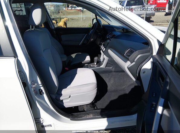 JF2SJADCXGH413718 2016 SUBARU FORESTER White Вид салону спереду