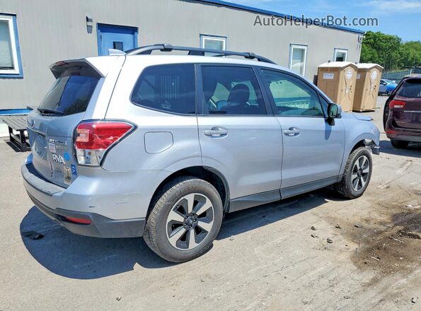 JF2SJAEC0HH578130 2017 SUBARU FORESTER Silver Trasero derecho