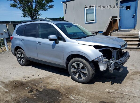 JF2SJAEC0HH578130 2017 SUBARU FORESTER Silver Delantero derecho