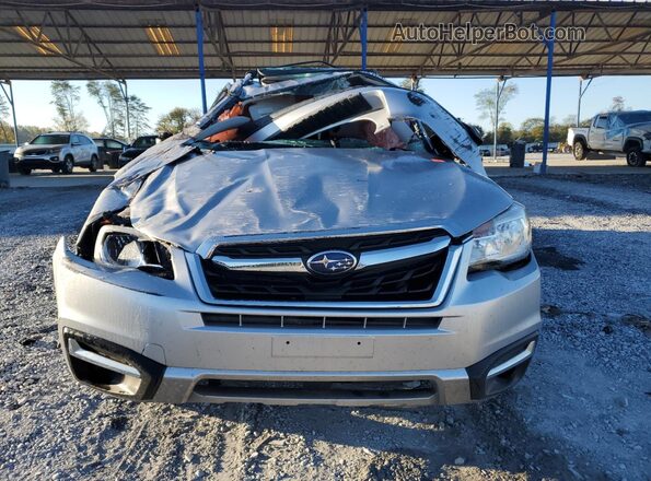 JF2SJAEC0JH570776 2018 SUBARU FORESTER Silver Widok z przodu