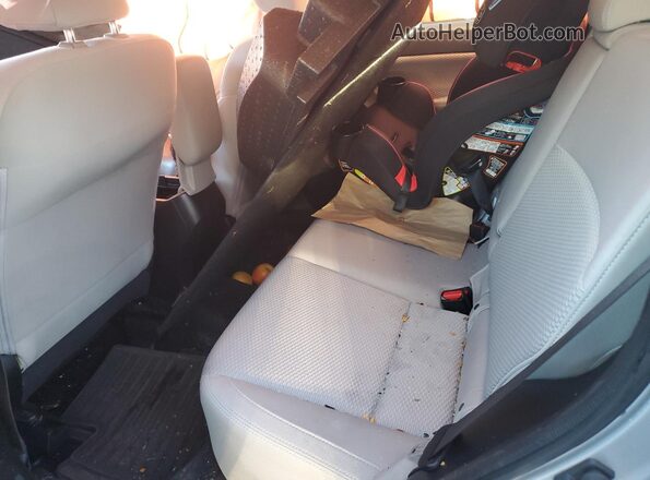 JF2SJAEC0JH570776 2018 SUBARU FORESTER Silver Widok wnętrza z tyłu