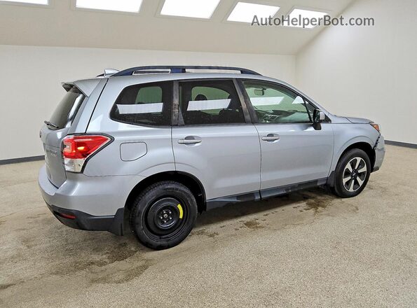 JF2SJAEC3HH415293 2017 SUBARU FORESTER Silver 