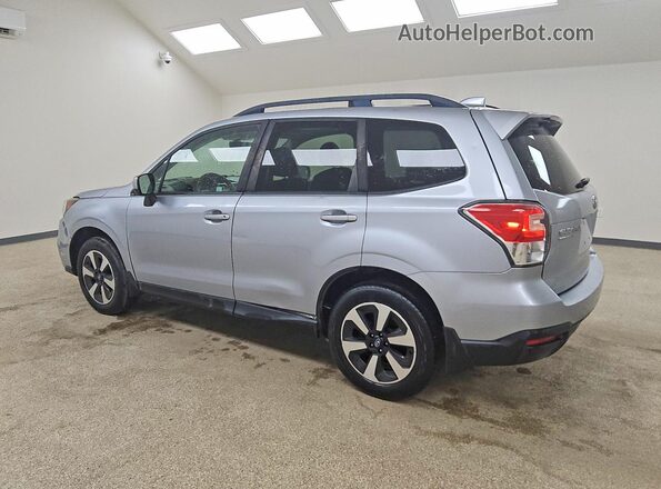 JF2SJAEC3HH415293 2017 SUBARU FORESTER Silver 