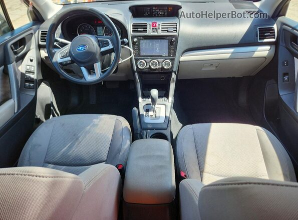JF2SJAEC3HH438850 2017 SUBARU FORESTER Silver Dashboard view