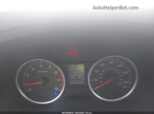 JF2SJAEC3JH534693 2018 SUBARU FORESTER White Հետևի նստատեղերի տեսք