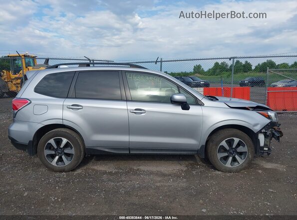 JF2SJAEC4HH445029 2017 SUBARU FORESTER Silver 