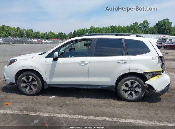 JF2SJAEC5HH441085 2017 SUBARU FORESTER White 