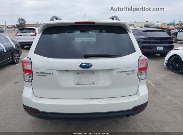 JF2SJAEC5HH509935 2017 SUBARU FORESTER White 
