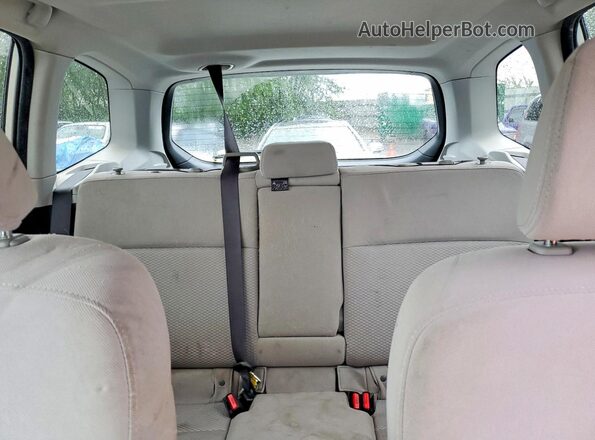 JF2SJAEC5JH581031 2018 SUBARU FORESTER White Widok tylnych siedzeń