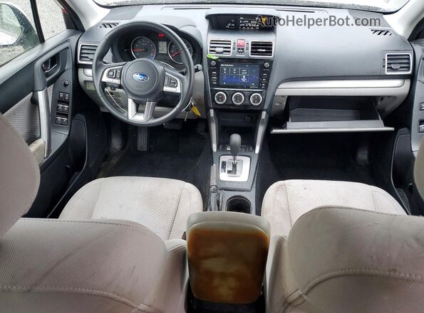 JF2SJAEC5JH581031 2018 SUBARU FORESTER White Widok deski rozdzielczej