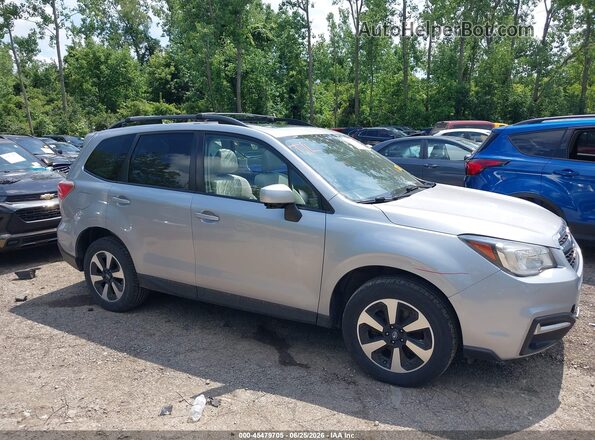 JF2SJAEC6HH408502 2017 SUBARU FORESTER Серебряный Вид задней части салона