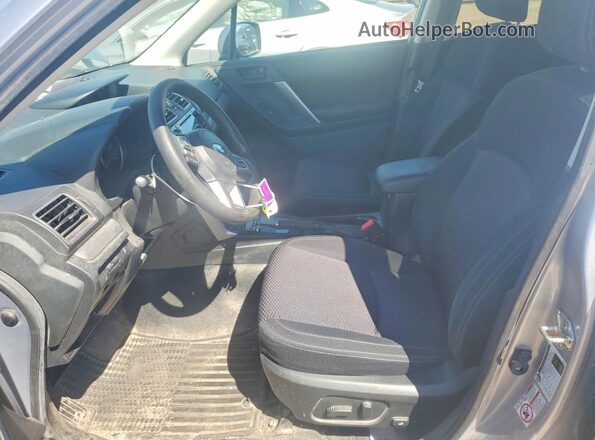 JF2SJAEC6HH450216 2017 SUBARU FORESTER Silver 