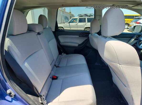 JF2SJAEC7HH549921 2017 SUBARU FORESTER Blue Հետևի նստատեղերի տեսք