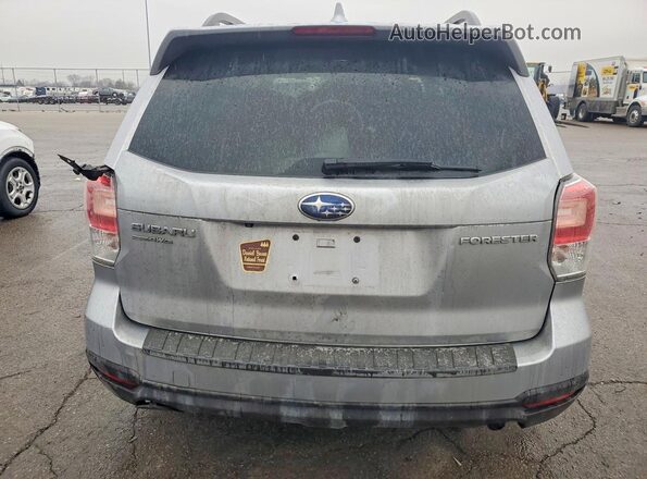 JF2SJAEC7JH416632 2018 SUBARU FORESTER Silver 