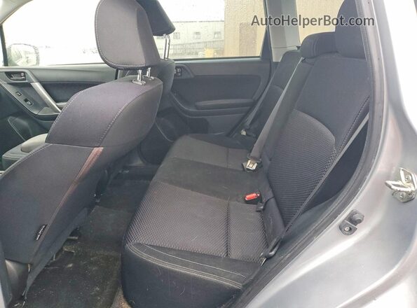 JF2SJAEC7JH416632 2018 SUBARU FORESTER Silver 