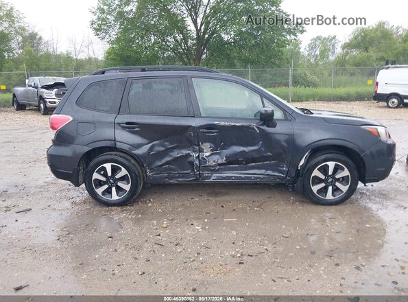 JF2SJAEC7JH441322 2018 SUBARU FORESTER Black Вид задньої частини салону
