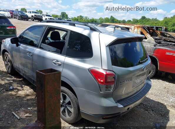 JF2SJAEC7JH593584 2018 SUBARU FORESTER Silver Trasero izquierdo
