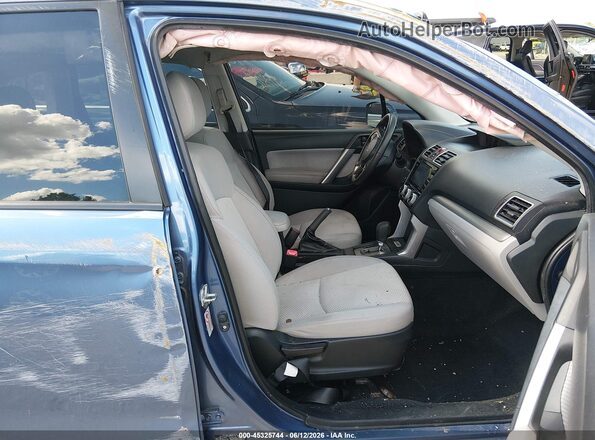 JF2SJAEC8HH401132 2017 SUBARU FORESTER Blue Vista interior delantera