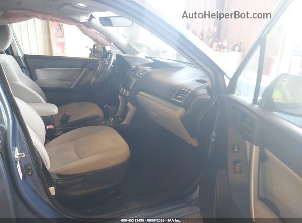 JF2SJAEC8JH474555 2018 SUBARU FORESTER Синий Вид салона спереди