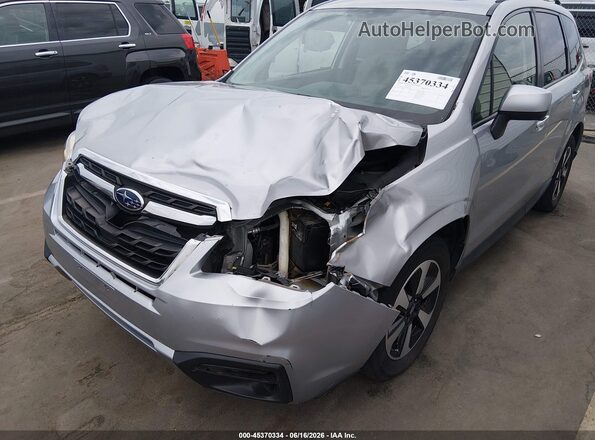 JF2SJAECXHH405750 2017 SUBARU FORESTER Silver Вид спереду