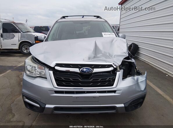JF2SJAECXHH405750 2017 SUBARU FORESTER Silver Вид щитка приладів