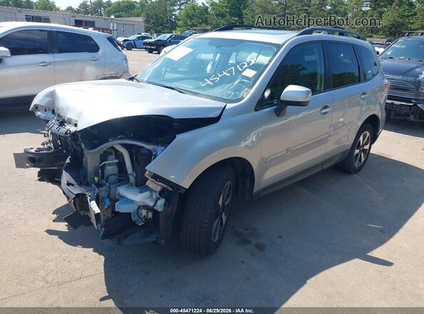 JF2SJAECXJH457417 2018 SUBARU FORESTER Silver Առջևի ձախ երեք քառորդ տեսարան