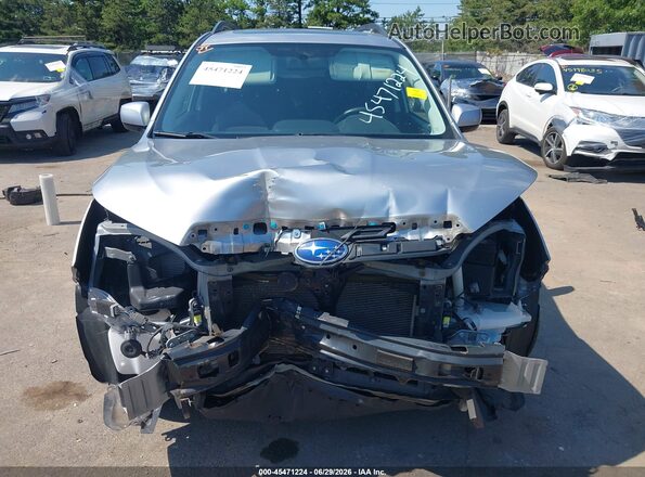 JF2SJAECXJH457417 2018 SUBARU FORESTER Silver Սալոնի հետևի տեսք