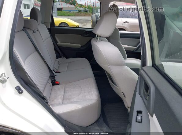JF2SJAFC3GH427702 2016 SUBARU FORESTER White VIN կոդի պիտակի տեսք