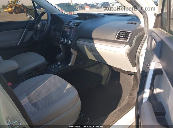 JF2SJAFC5GH510080 2016 SUBARU FORESTER Белый Вид салона спереди