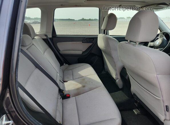 JF2SJAFC9GH476824 2016 SUBARU FORESTER Серый Вид задней части салона