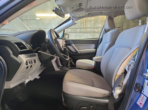 JF2SJAGC1JH575739 2018 SUBARU FORESTER Blue 