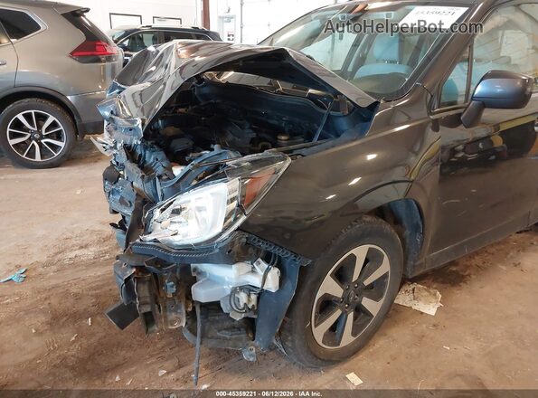 JF2SJAGC2HH501465 2017 SUBARU FORESTER Black Front view