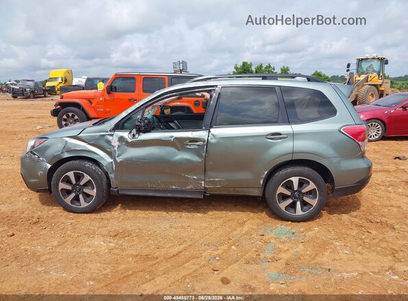 JF2SJAGC2HH579082 2017 SUBARU FORESTER Green 
