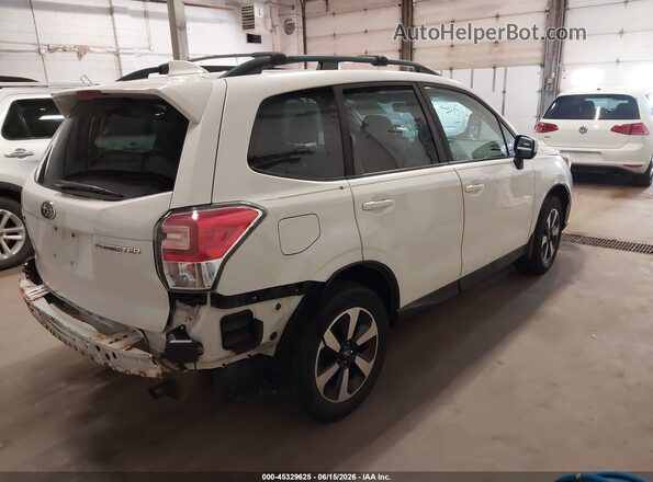 JF2SJAGC2JH495639 2018 SUBARU FORESTER White Tył prawy