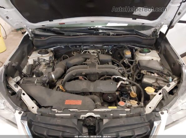 JF2SJAGC2JH495639 2018 SUBARU FORESTER White Widok z tyłu