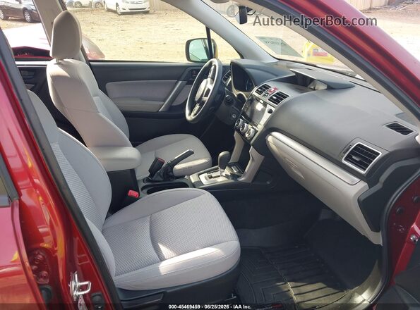 JF2SJAGC2JH509796 2018 SUBARU FORESTER Красный Вид салона спереди
