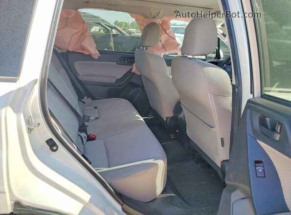 JF2SJAGC3HH513656 2017 SUBARU FORESTER White 