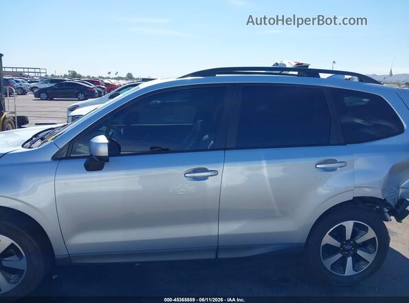 JF2SJAGC4HH808247 2017 SUBARU FORESTER Серебряный 