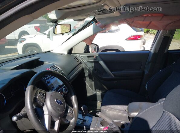 JF2SJAGC4JH477045 2018 SUBARU FORESTER Черный Вид салона спереди