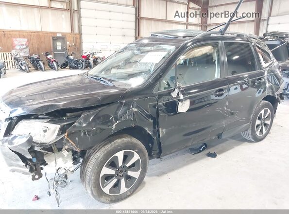 JF2SJAGC6HH800683 2017 SUBARU FORESTER Black Front view