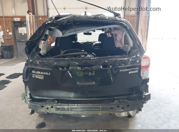 JF2SJAGC6HH800683 2017 SUBARU FORESTER Black 