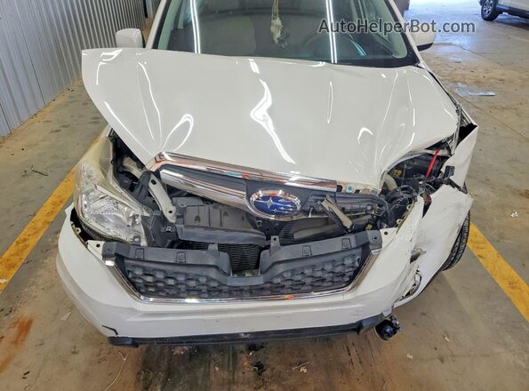 JF2SJAHC5GH489065 2016 SUBARU FORESTER White Engine compartment view