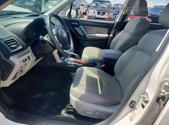 JF2SJAHC5GH556151 2016 SUBARU FORESTER White წინა სალონის ხედი